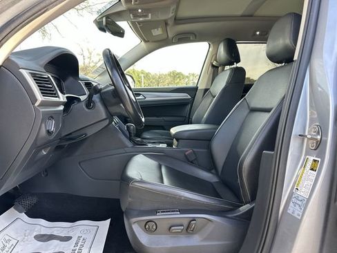 Used 2021 Volkswagen Atlas SEL image 12