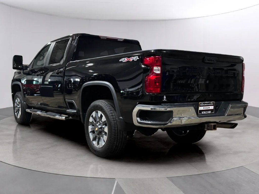 Used 2021 Chevrolet Silverado 2500 LT w/ Convenience Package AWD/4WD image 5