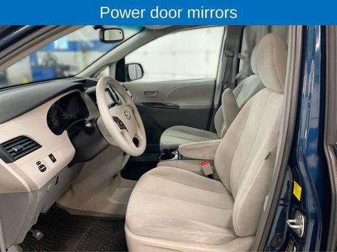Used 2011 Toyota Sienna LE image 9