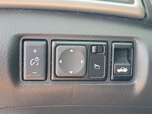 Certified 2019 Nissan Sentra SV FWD image 22