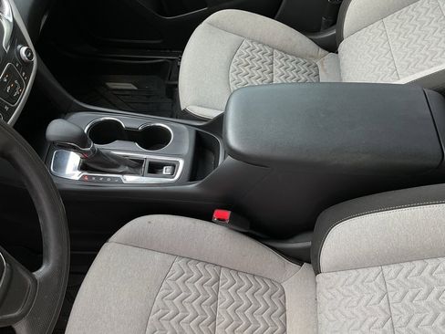 Used 2024 Chevrolet Equinox LS image 34