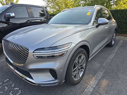 Used 2022 Genesis GV70 2.5T w/ Advanced Package AWD/4WD image 4