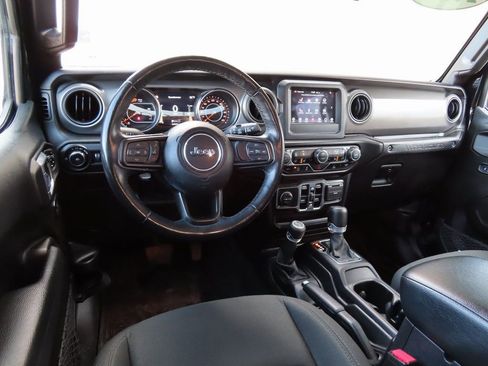 Used 2022 Jeep Wrangler Unlimited Willys image 4