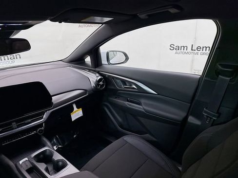 New 2026 Chevrolet Equinox EV LT image 24