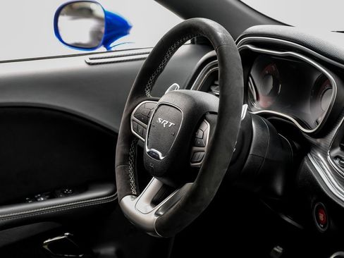 Used 2019 Dodge Challenger SRT Hellcat Redeye image 10