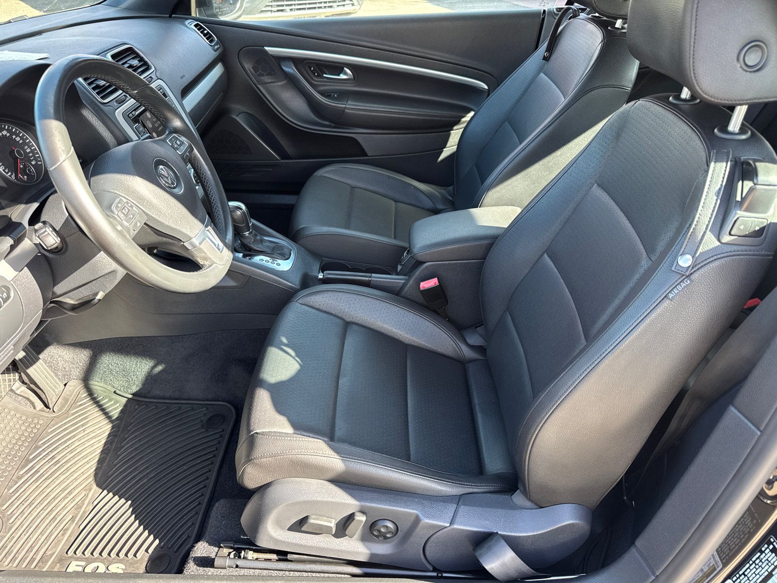 Used 2014 Volkswagen Eos Komfort FWD image 11