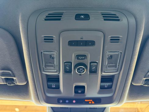 Used 2021 Cadillac Escalade Sport Platinum image 13