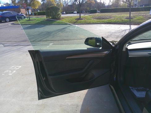 Used 2022 Tesla Model 3 image 16