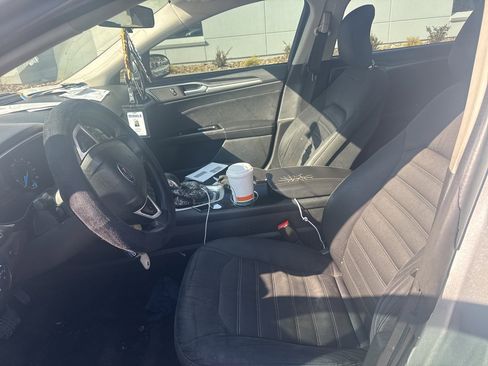 Used 2014 Ford Fusion SE image 8