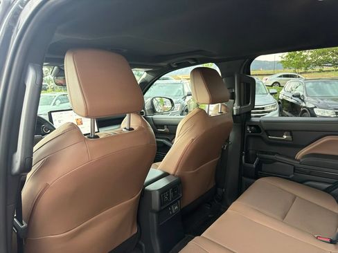 Used 2026 Toyota 4Runner Limited AWD/4WD image 21