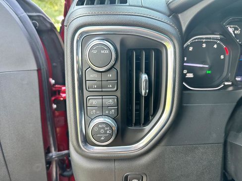 Used 2022 GMC Sierra 2500 AT4 w/ Gooseneck/5TH Wheel Package AWD/4WD image 32