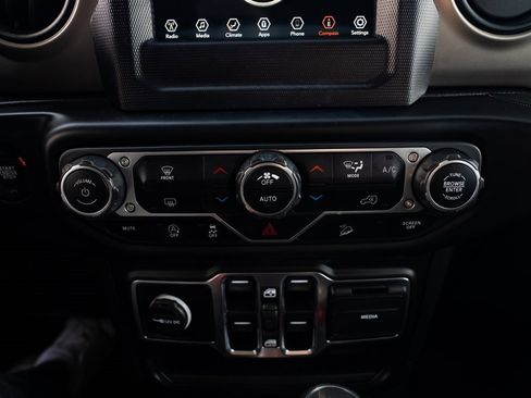 Used 2020 Jeep Wrangler Unlimited Sport S image 18