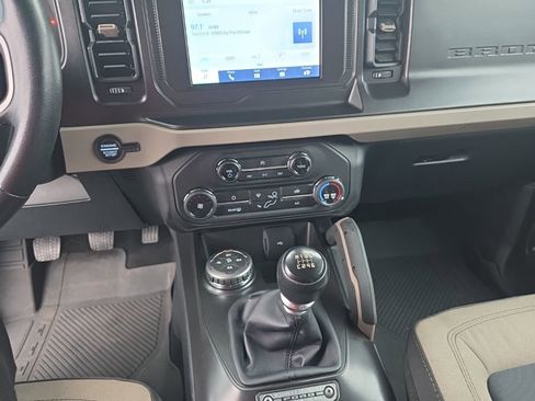 Used 2022 Ford Bronco Big Bend w/ Sasquatch Package image 15