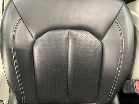 Used 2024 Chrysler Pacifica Touring-L FWD image 41