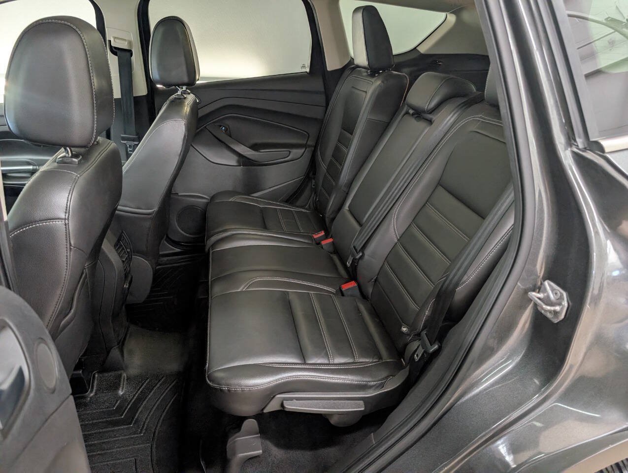 Used 2017 Ford Escape Titanium w/ Canadian Touring Package AWD/4WD image 14