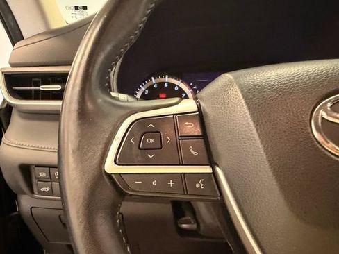 Used 2023 Toyota Highlander LE FWD image 26
