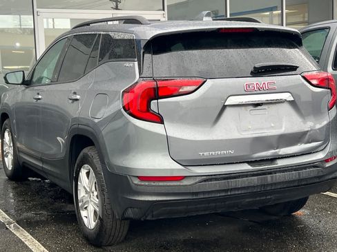 Used 2020 GMC Terrain SLE w/ Driver Convenience Package image 4