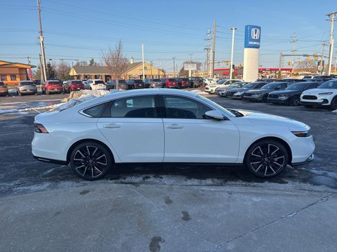New 2026 Honda Accord Touring image 4