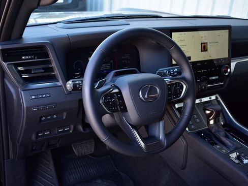 Used 2025 Lexus GX 550 image 52