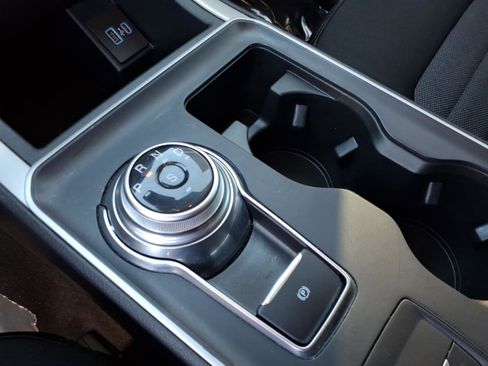 Used 2024 Ford Edge SE image 30