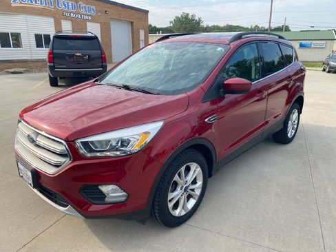 Used 2018 Ford Escape SEL FWD image 2