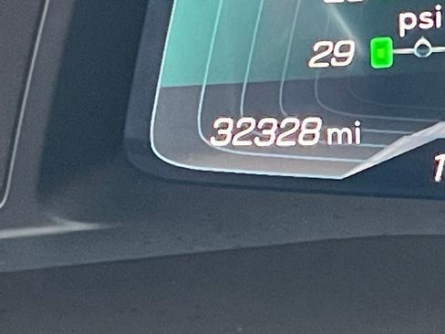 Used 2023 Chevrolet Corvette Stingray w/ Z51 Performance Package image 23