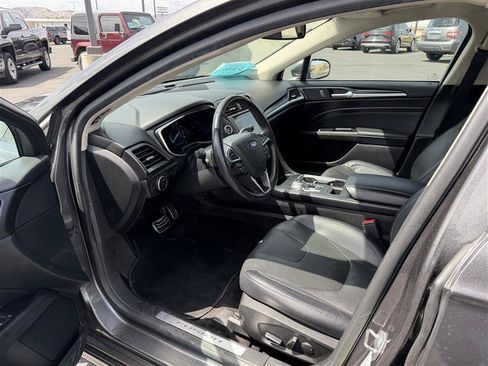 Used 2018 Ford Fusion Titanium AWD/4WD image 8