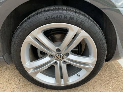 Used 2012 Volkswagen CC Sport FWD image 12