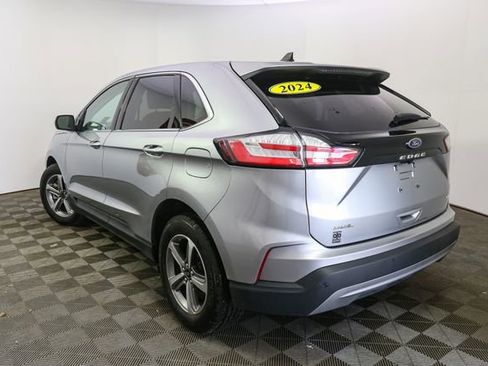 Used 2024 Ford Edge SEL w/ Convenience Package image 7