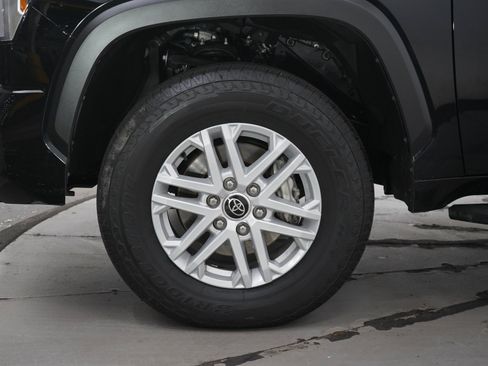 Used 2024 Toyota Tundra SR5 w/ SR5 Premium Package AWD/4WD image 30