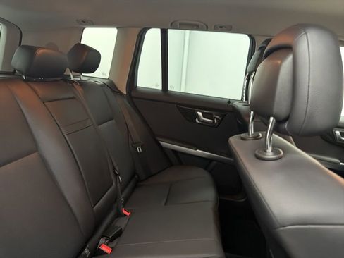 Used 2015 Mercedes-Benz GLK 350 2WD image 26