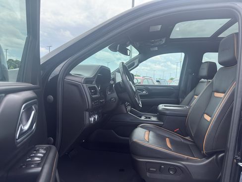 Certified 2023 GMC Yukon XL AT4 w/ AT4 Premium Plus Package AWD/4WD image 11