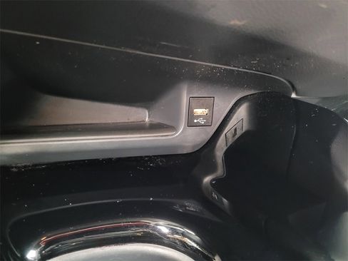 Certified 2022 Toyota C-HR XLE image 15