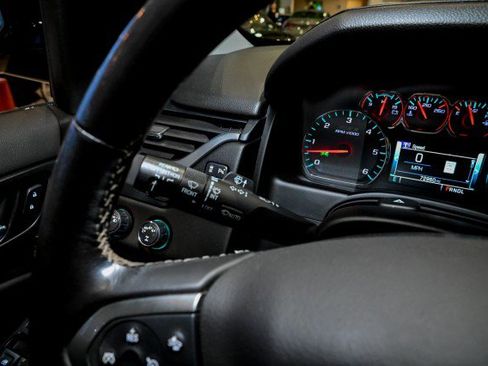 Used 2020 Chevrolet Suburban LT image 39