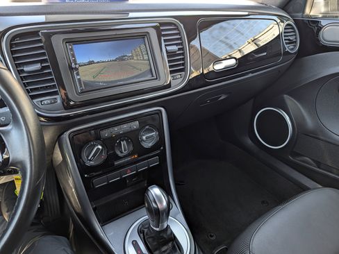 Used 2018 Volkswagen Beetle 2.0T S image 25