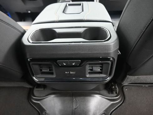 Used 2022 GMC Sierra 1500 AT4 w/ AT4 Premium Package image 29