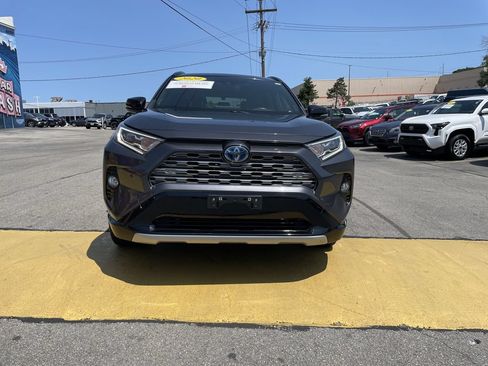 Used 2020 Toyota RAV4 XSE AWD/4WD image 5