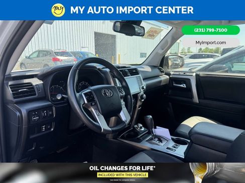 Used 2024 Toyota 4Runner SR5 Premium AWD/4WD image 10