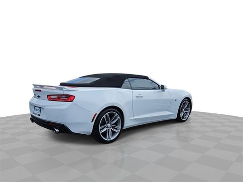 Used 2017 Chevrolet Camaro LT image 8