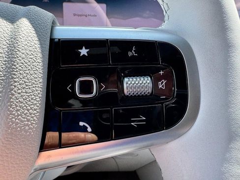 Used 2026 Genesis GV70 2.5T Advanced image 13