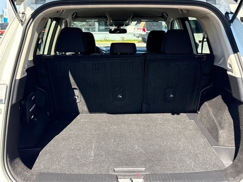 Used 2024 Nissan Rogue S image 28