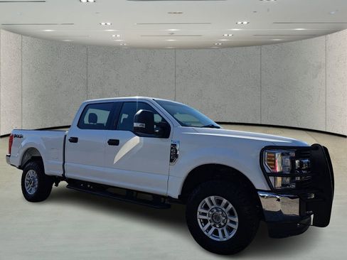 Used 2019 Ford F250 XLT image 3