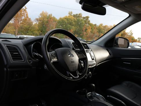 Used 2017 Mitsubishi Outlander Sport SEL image 20