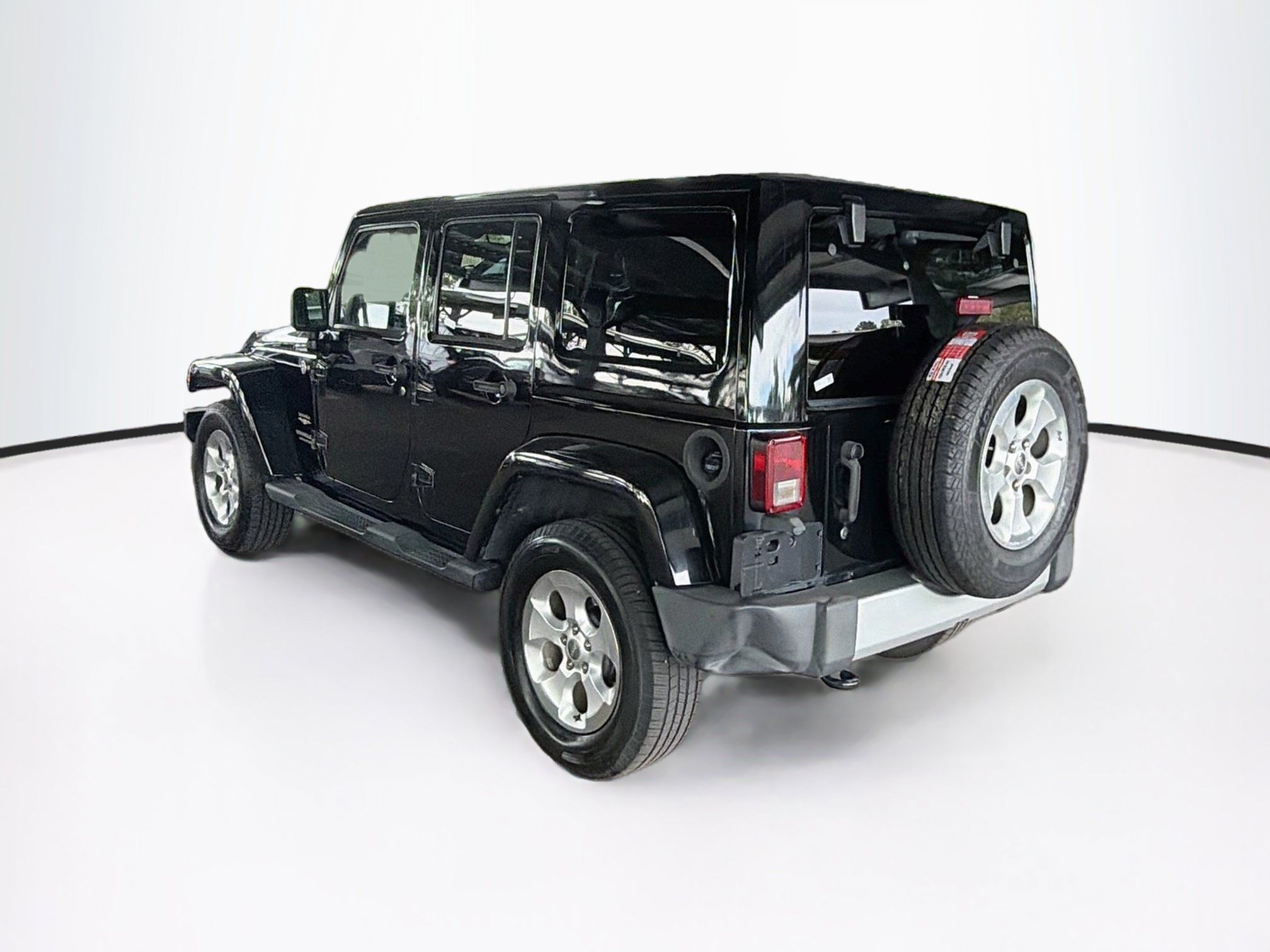 Used 2013 Jeep Wrangler Unlimited Sahara w/ Connectivity Group AWD/4WD image 5