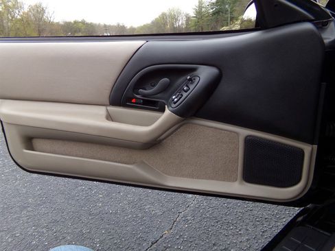 Used 2002 Chevrolet Camaro Z28 image 20