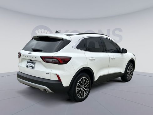 Used 2025 Ford Escape SE FWD image 11