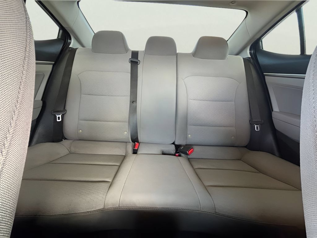 Used 2020 Hyundai Elantra SEL FWD image 12