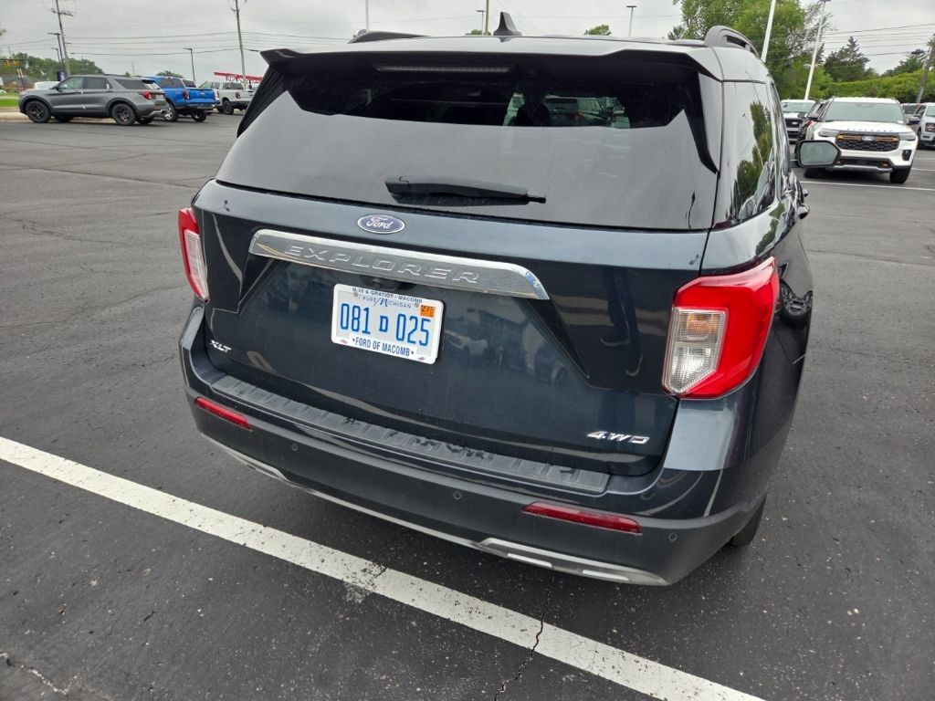 Certified 2024 Ford Explorer XLT w/ Equipment Group 202A AWD/4WD image 9