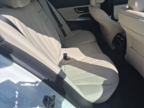 Used 2026 Mercedes-Benz E 350 4MATIC Sedan image 19