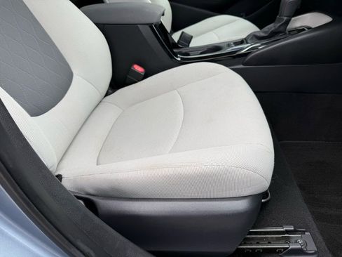 Used 2021 Toyota Corolla LE image 26